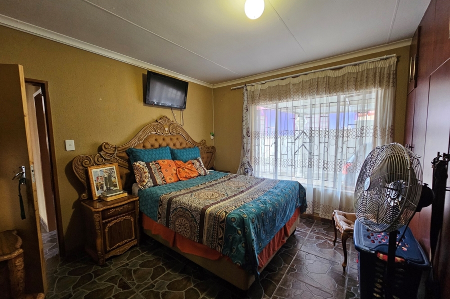 To Let 3 Bedroom Property for Rent in Tlhabane West North West